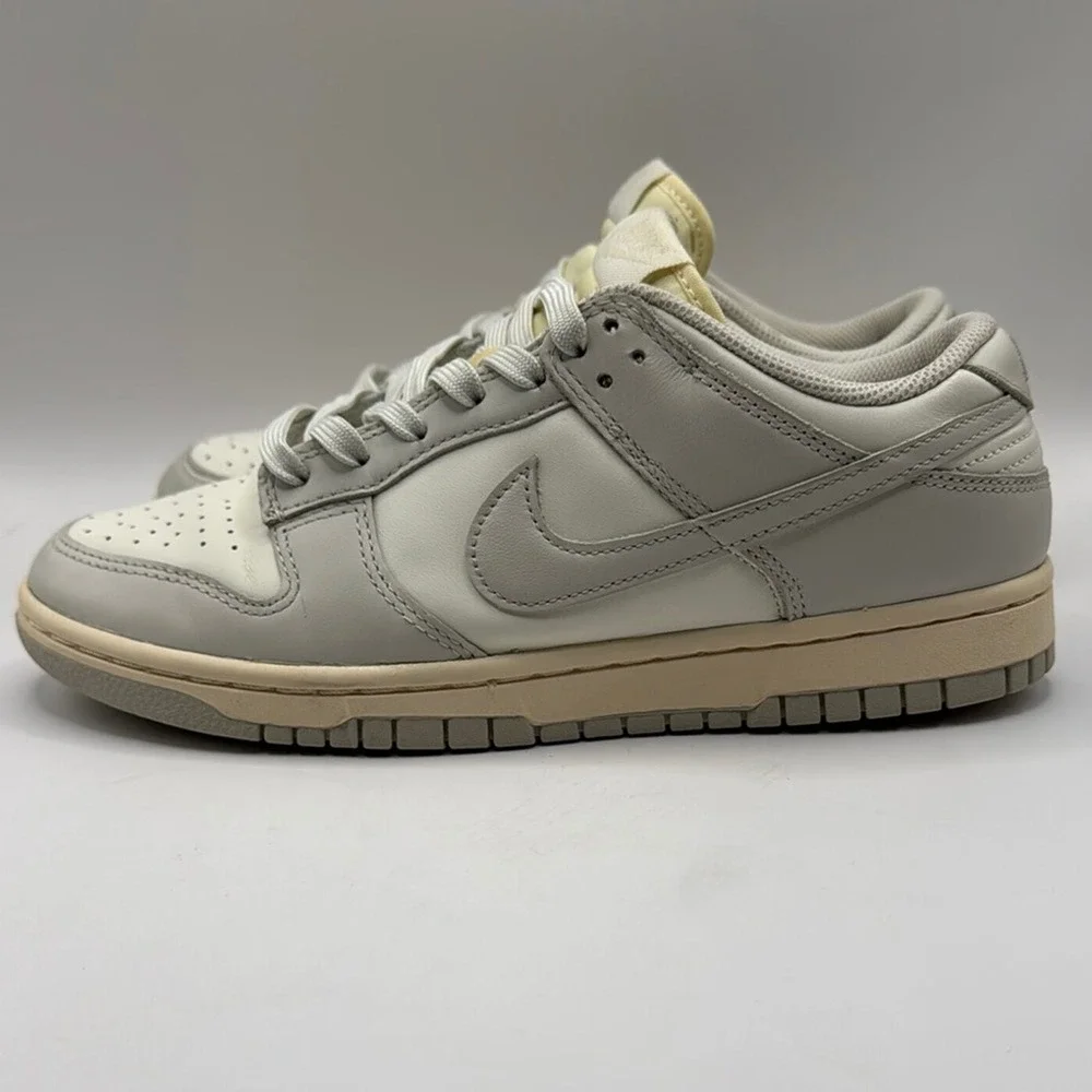 Nike Dunk Low Sail Light Bone Sneakers Shoes DD1503-107 Rare OG Women's‎ Size 9